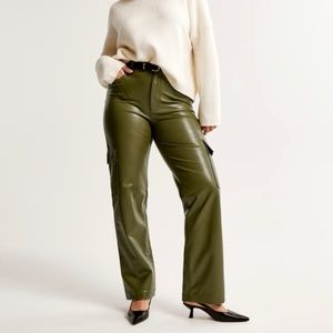 Curve Love Vegan Leather Cargo 90s Relaxed Pant